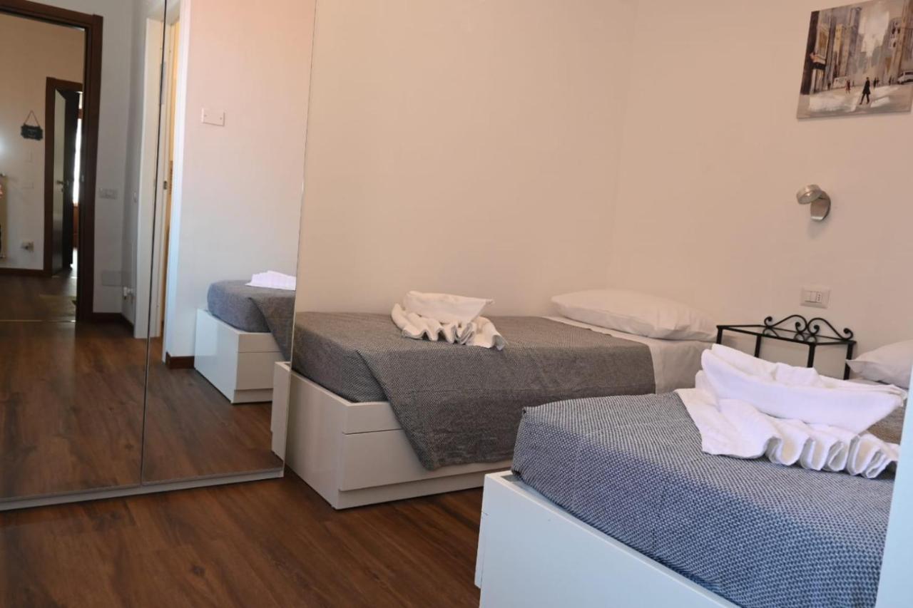 B&B Del Corso Castano Primo ภายนอก รูปภาพ