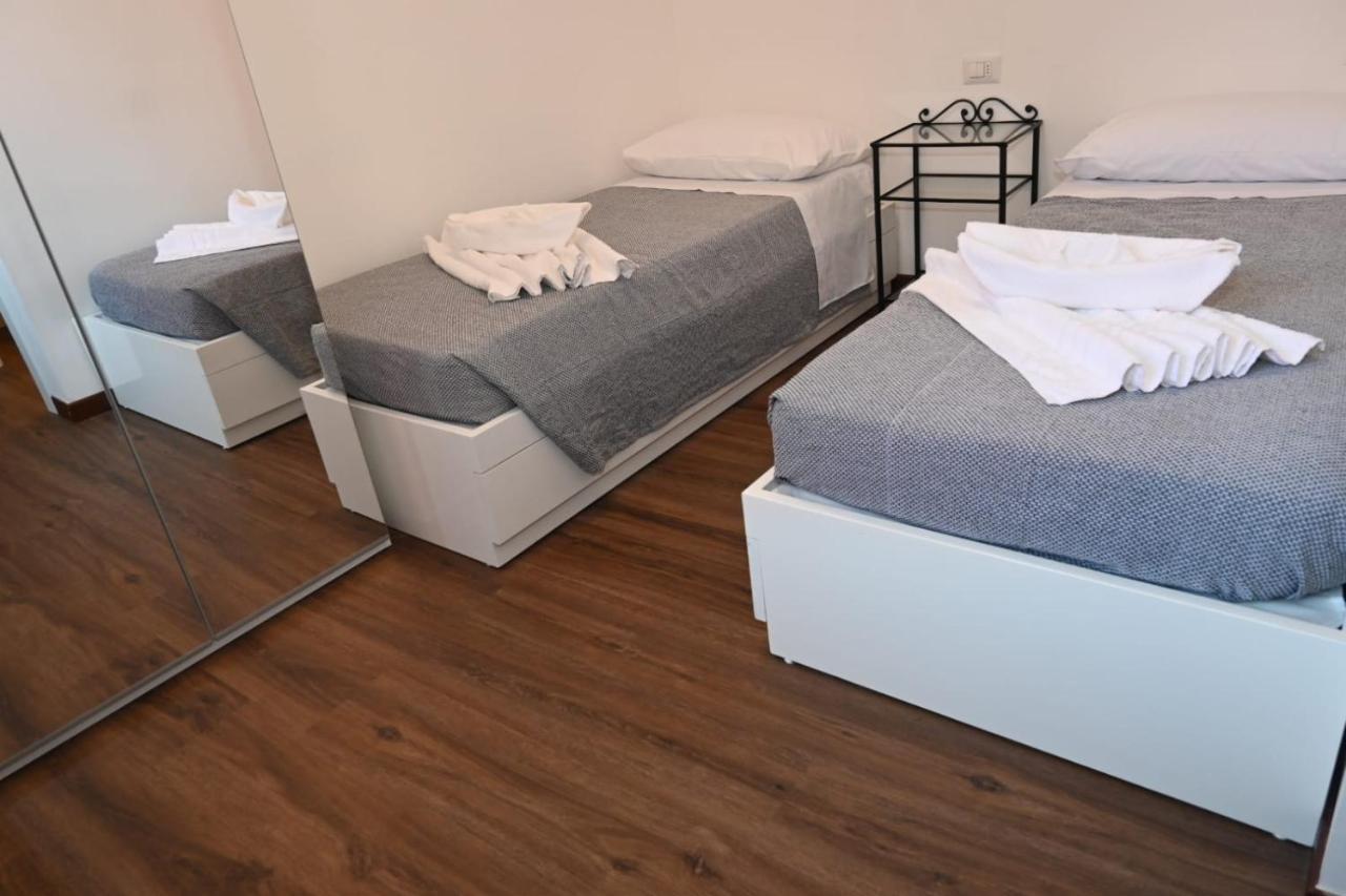 B&B Del Corso Castano Primo ภายนอก รูปภาพ