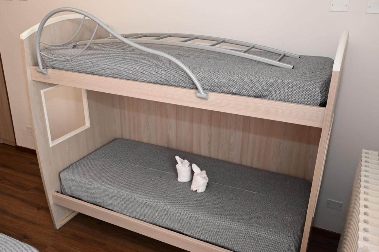 B&B Del Corso Castano Primo ภายนอก รูปภาพ